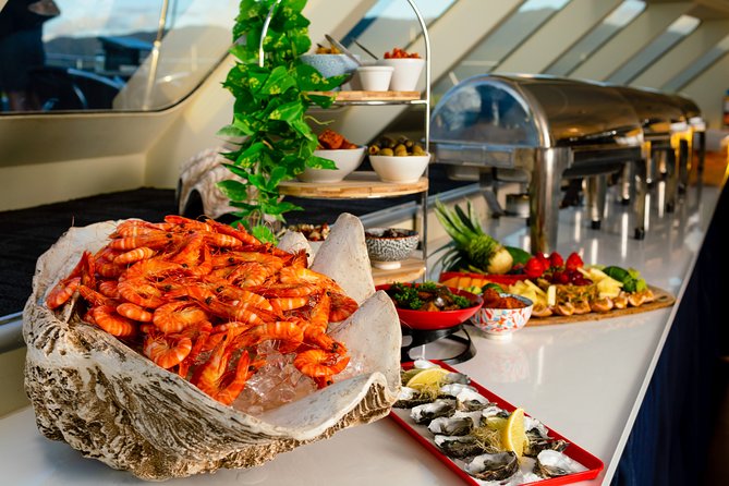 Cairns Catamaran Harbour and Dinner Cruise - Sunset views, city lights, and realistic expectations