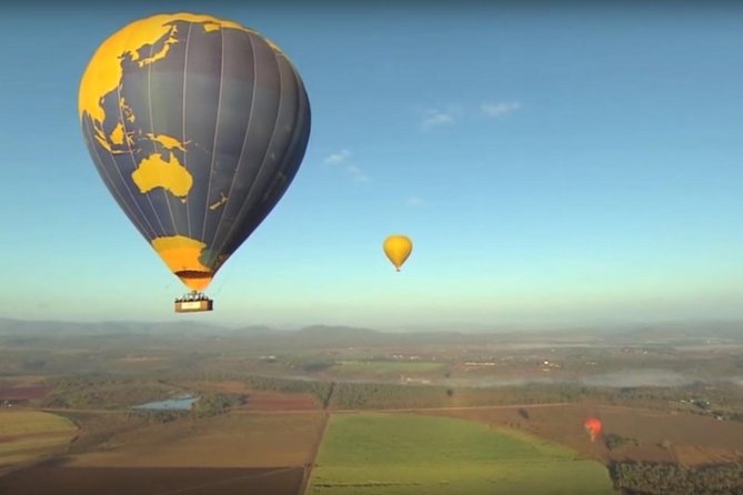 Cairns Classic Hot Air Balloon ride - Landing, packing, and the small celebration afterward
