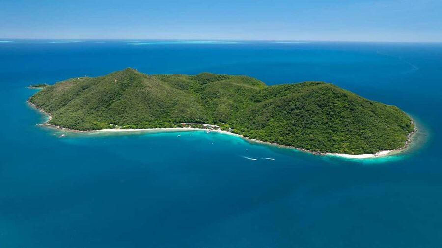 Cairns: Fitzroy Island Ferry, optional lunch, tours, snorkel - Getting from Cairns Marina to the island