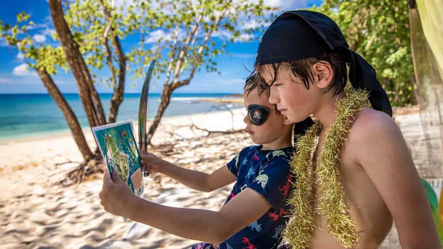 Cairns: Frankland Islands Great Barrier Reef Tour - The island walk adds meaning to the reef