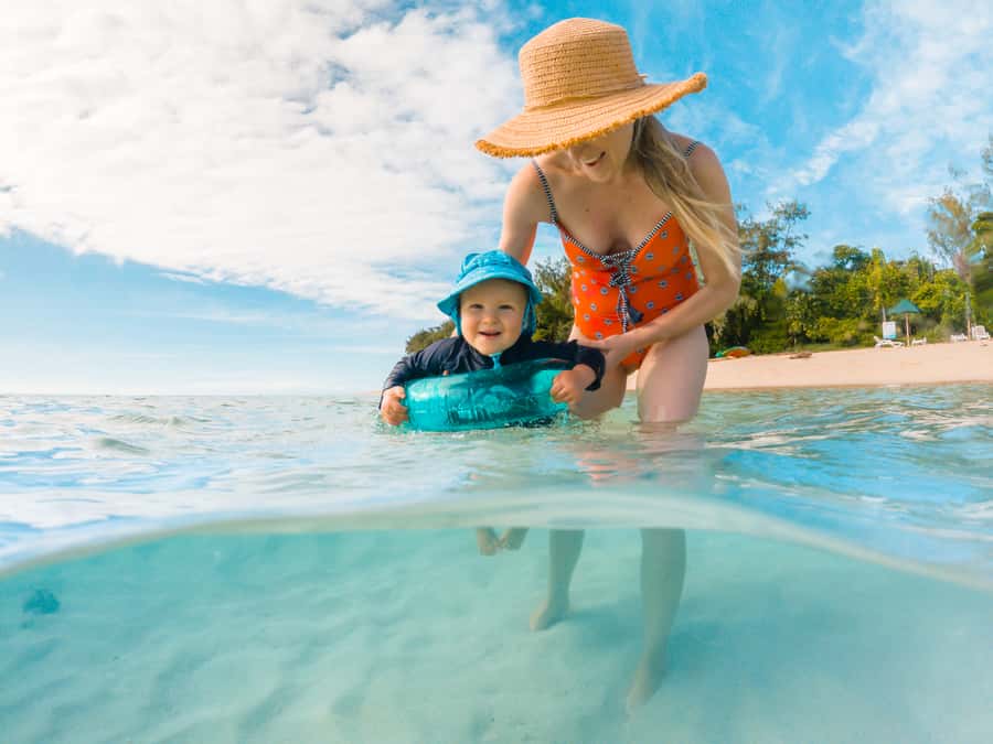 Cairns: Green Island and Seawalker Helmet Dive Combo - Pool, beach, food, and downtime