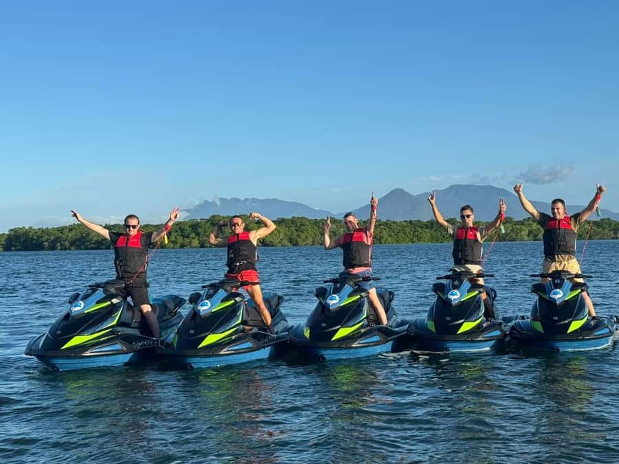 Cairns: Guided Jetski Tour 30 or 60 min - The 30-minute Speed and Scenery Tour