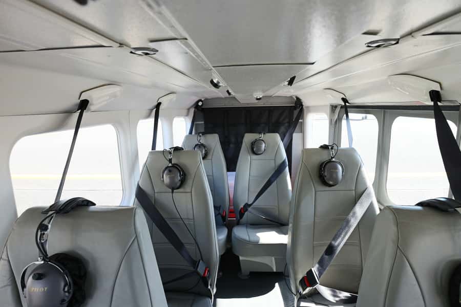 Cairns: Outer Edges of The Great Barrier Reef Scenic Flight - Why the reef looks different from a small plane