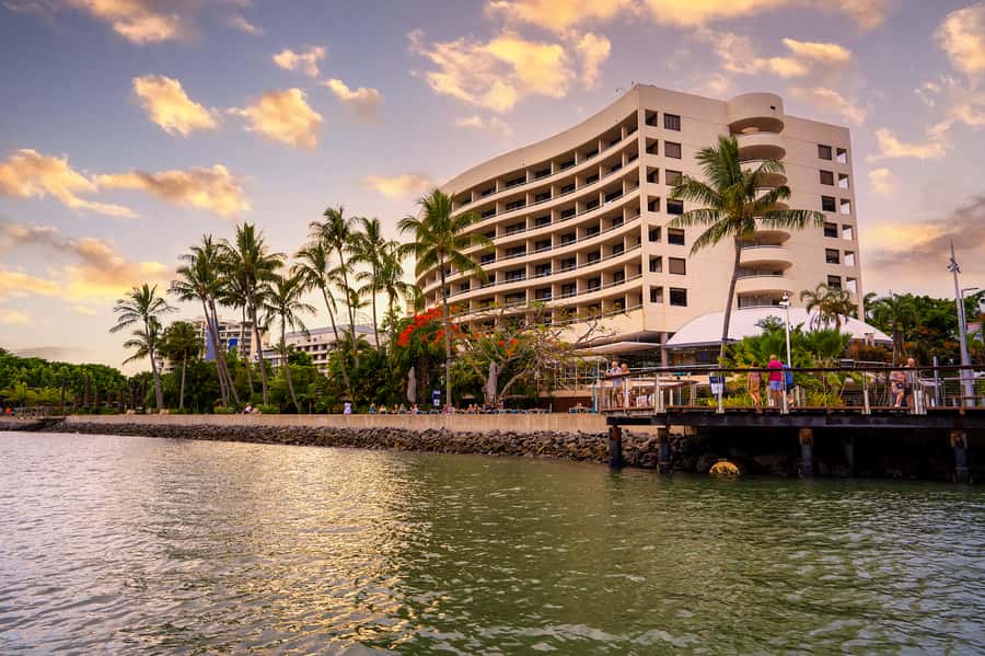 Cairns: Sightseeing River Boat Safari with Soft Drinks - What the 75-minute route gives you