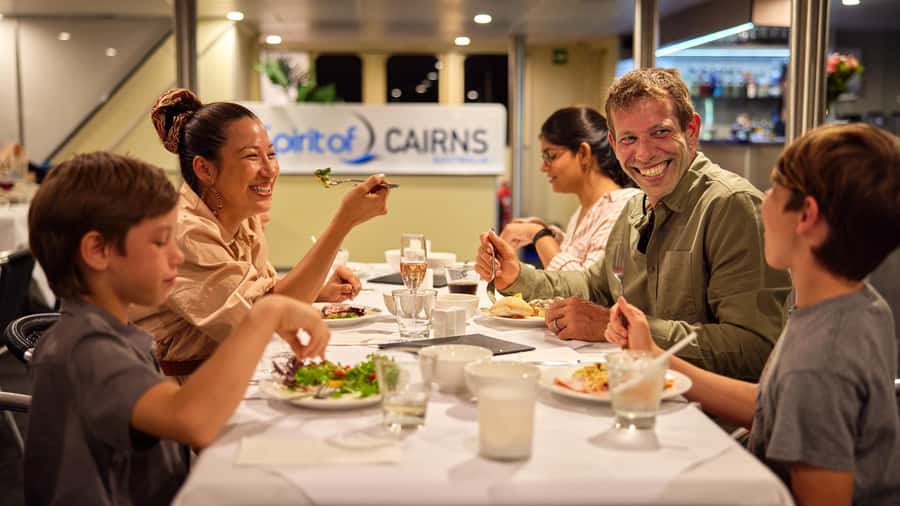 Cairns: Spirit of Cairns Dinner Cruise - What dinner is really like