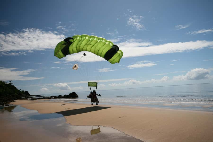 Cairns: Tandem Skydive - Key points to know before booking