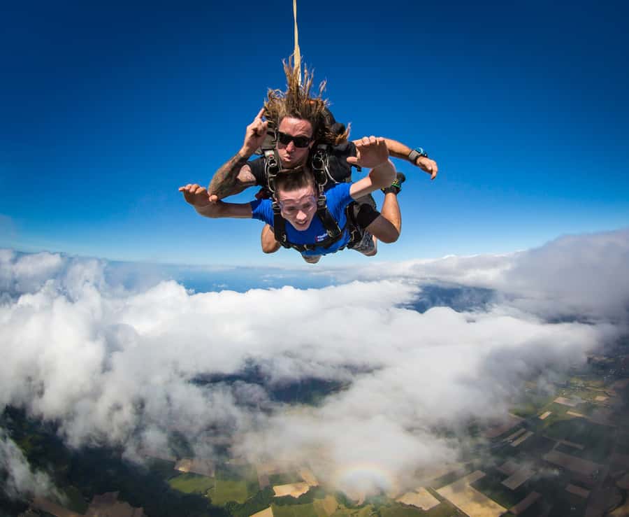 Cairns: Tandem Skydive Experience - Should you book the Cairns tandem skydive?
