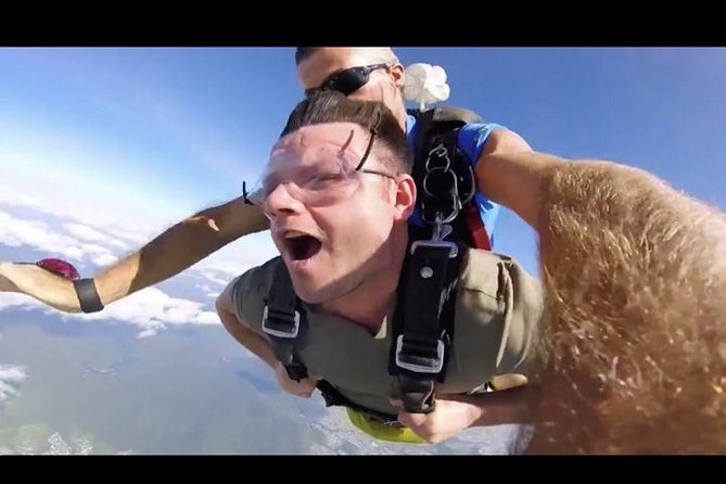Cairns: Tandem Skydive Experience over Reef & Rainforest - The view: what you can and cannot count on