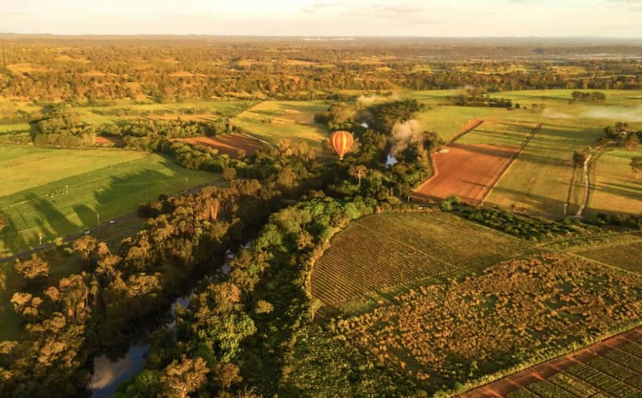 Camden Valley: Sunrise Hot Air Balloon Flight With Breakfast - What the flight feels like from the basket