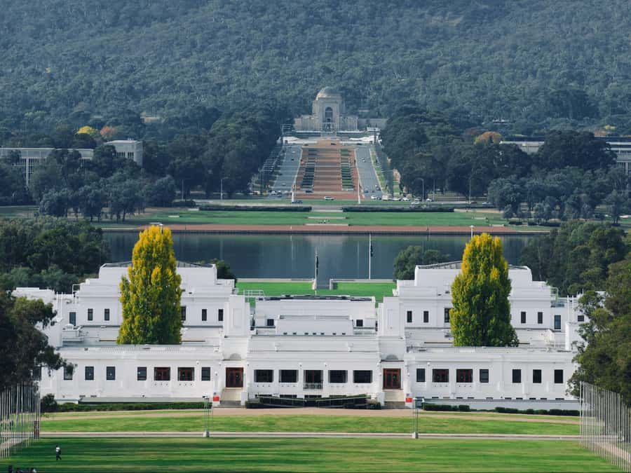 Canberra: City Highlights Day Tour with Entrance Fees - Duntroon and the drive between the sights