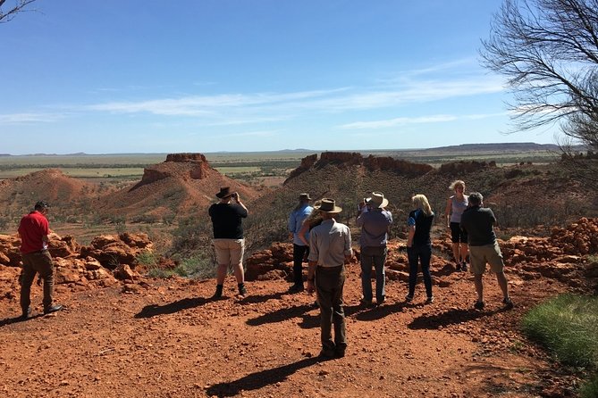 Carisbrooke Station and Dinosaur Stampede Day Tour from Winton - Who will get the most from this day