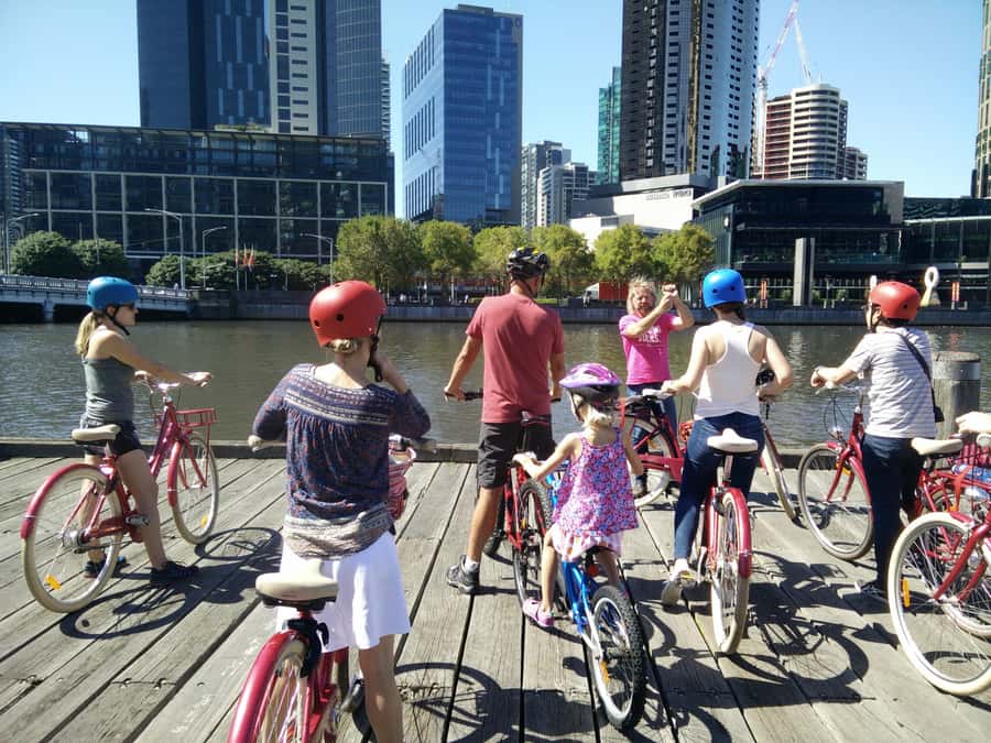 Classic Melbourne Bike tour - Guides who make the difference