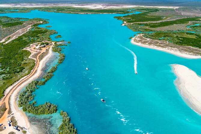 Colours of Broome: Stunning 30-Minute Scenic Helicopter Flight - What the pilots add to the experience