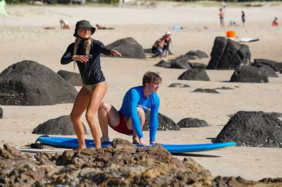 Coolangatta: 2 Hour Surf Experience on the Gold Coast - The beach regroup and the pop-up attempt