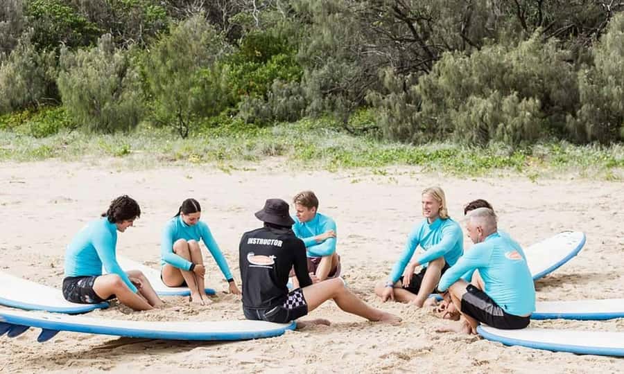 Coolangatta: 2 Hour Surf Experience on the Gold Coast - Finding the Learn To Surf truck