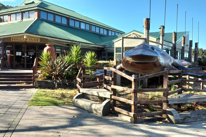 Cradle Mountain Sightseeing Tour from Devonport or Burnie - What the guide adds to the mountain day