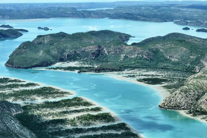 Cygnet Bay Sea Safari & Pearl Farm Tour Scenic Flight - The return flight completes the Kimberley picture