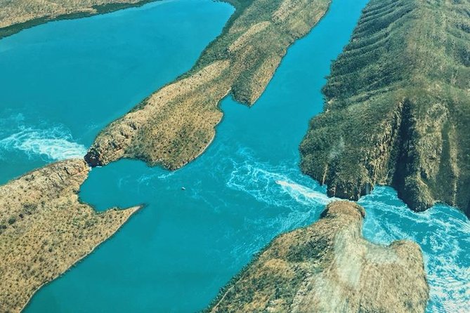 Cygnet Bay Sea Safari & Pearl Farm Tour Scenic Flight - The Buccaneer Archipelago from a small aircraft