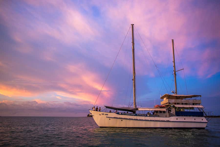 Darwin: Cape Adieu Sunset Cruise with 4-Course Dinner - Four courses and the Top End menu