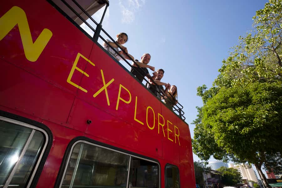 Darwin: Crocosaurus Cove Entry & Hop-on-Hop-Off Bus Tour - Making sense of the ten daily reptile shows