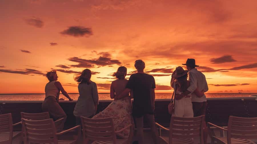 Darwin Harbour: 2-Hour Gaze and Graze Sunset Cruise - Service, music, and the overall mood
