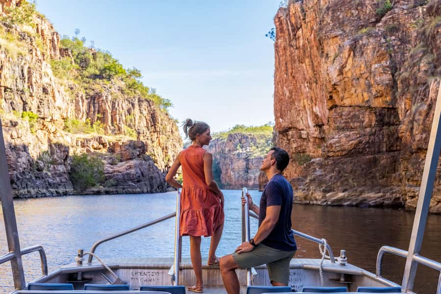 Darwin: Nitmiluk National Park Tour & Katherine Gorge Cruise - Crossing the outback on the Stuart Highway