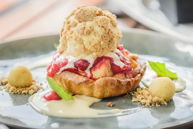 Deluxe Wine Tour to Tamborine Mountain, includes two course lunch - Two-course lunch with local views