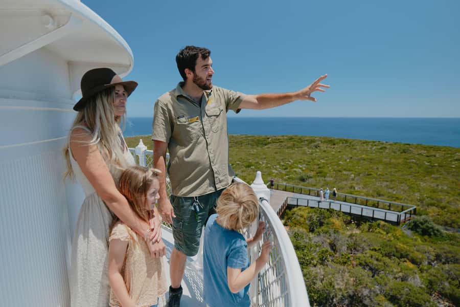 Dunsborough: Cape Naturaliste Lighthouse Guided Tour - The 30-minute tour, step by step