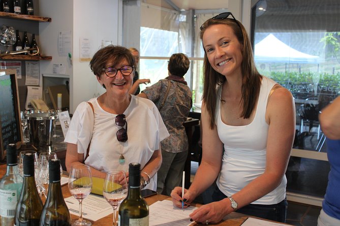 Experience SA Private Premium Wine Tour-Pickup from the Adelaide - Z Wine turns tasting into lunch
