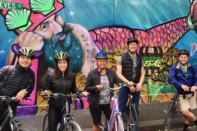 Famous Melbourne City Bike Tour - The Yarra River gives you your first sense of Melbourne