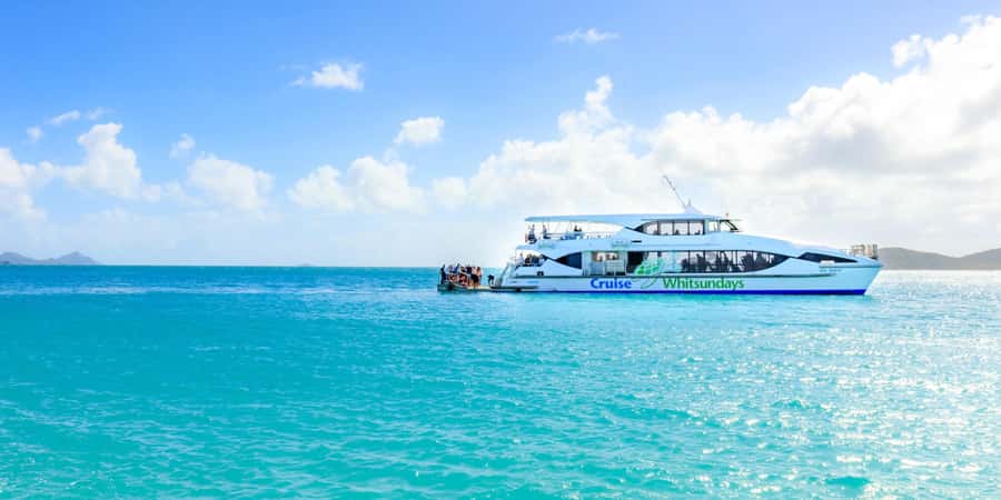 From Airlie: Whitsundays and Whitehaven Half-Day Cruise - Daydream Island and Hamilton Island add time