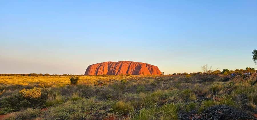 From Alice Springs: Day Trip to Uluru with BBQ Dinner - Walking the Mala sites at Uluru