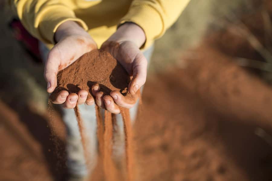 From Alice Springs/Yulara: 4-Day Red Centre 4WD Camping Tour - Camping, food and sleeping arrangements