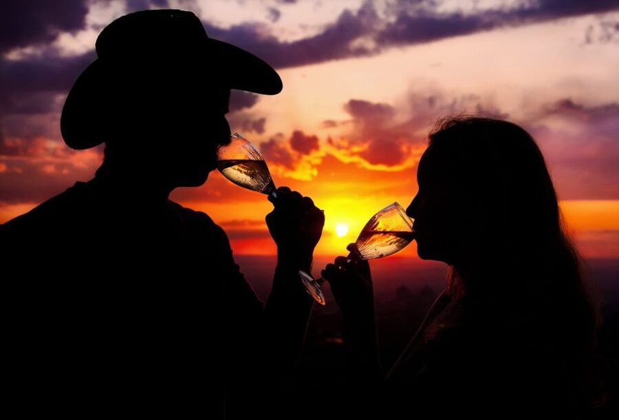 From Ayers Rock Resort: Uluru Sunset Barbecue Dinner - Friendly guides and the feel of the evening