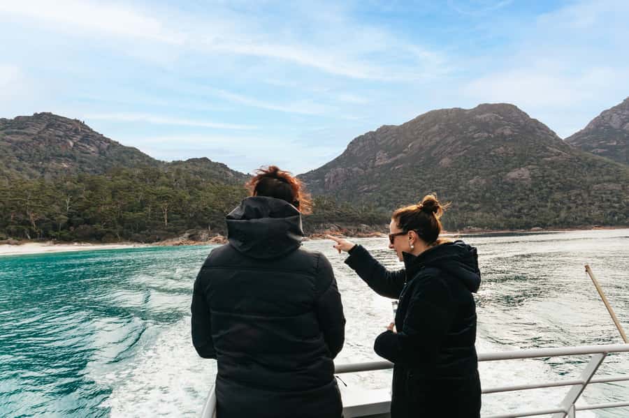 From Coles Bay: Wineglass Bay Cruise with Lunch - What the boat is like for families and mobility needs
