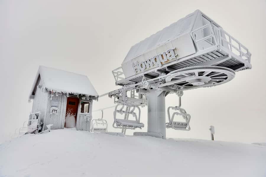 From Melbourne: Day Trip to Mt Buller by Premium Tour Coach - Practical packing advice for a winter day