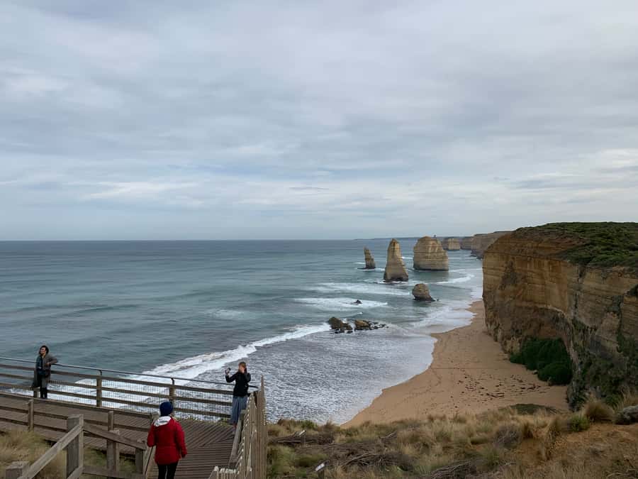 From Melbourne: Great Ocean Road Day Tour - Coastal views, lighthouse country, and Apollo Bay