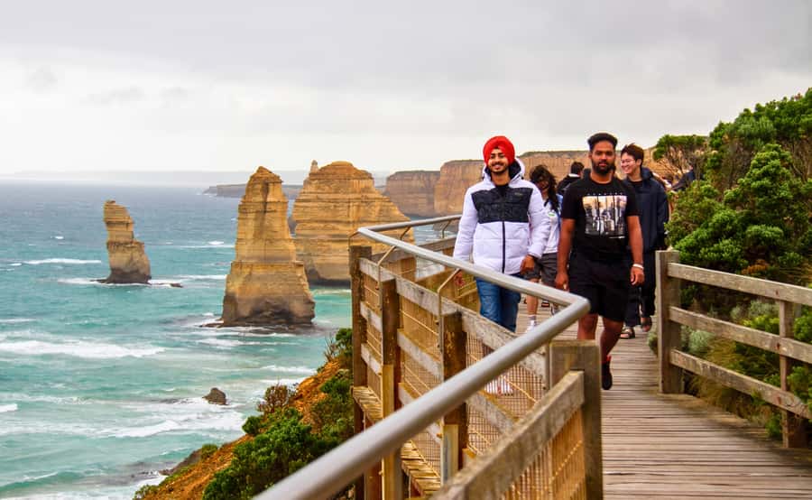 From Melbourne: Great Ocean Road Full-Day Guided Trip - The 12 Apostles are worth the long ride