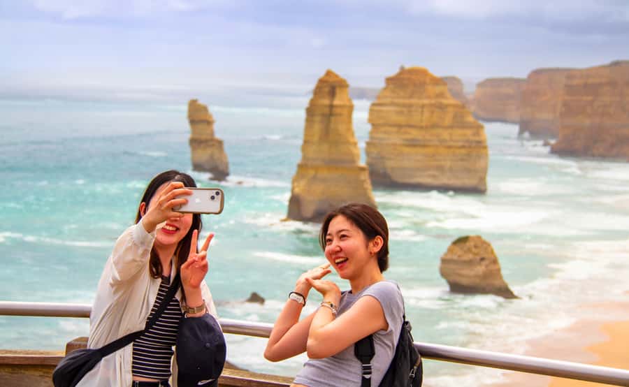From Melbourne: Great Ocean Road Full-Day Guided Trip - Gibson Steps put you closer to the water