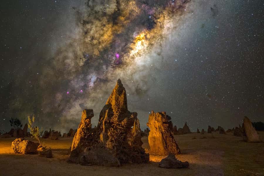 From Perth: Pinnacles Sunset and Stargazing Tour with Dinner - Why the Pinnacles work best at sunset