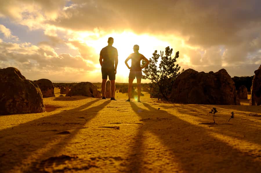 From Perth: Pinnacles Sunset and Stargazing Tour with Dinner - Dinner beneath the Nambung sky