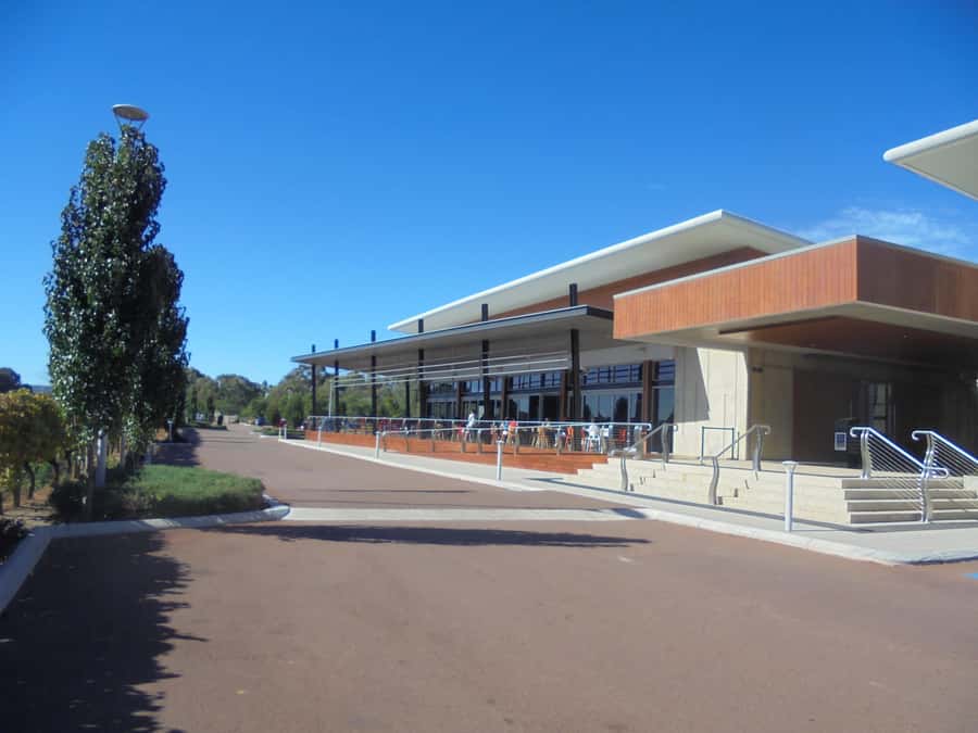 From Perth: Swan Valley Winery & Brewery Day Tour With Lunch - Four wineries, four different tastes of the valley