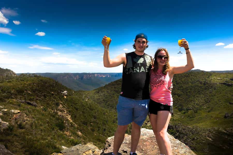 From Sydney: Blue Mountains Small-Group Tour Picnic & Hike - Calmsley Hill Farm and native animals