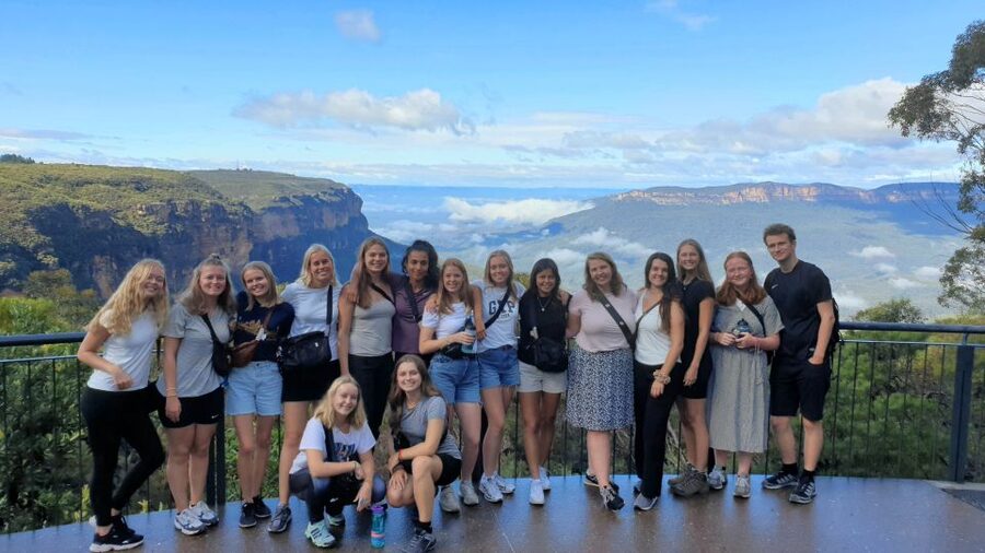 From Sydney: Blue Mountains Tour with Waterfall Walk & Lunch - Is $85 good value?
