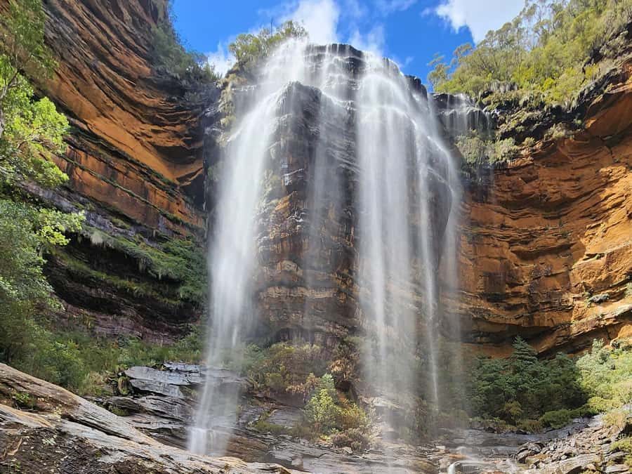 From Sydney: Blue Mountains Tour with Waterfall Walk & Lunch - The drive west from Sydney