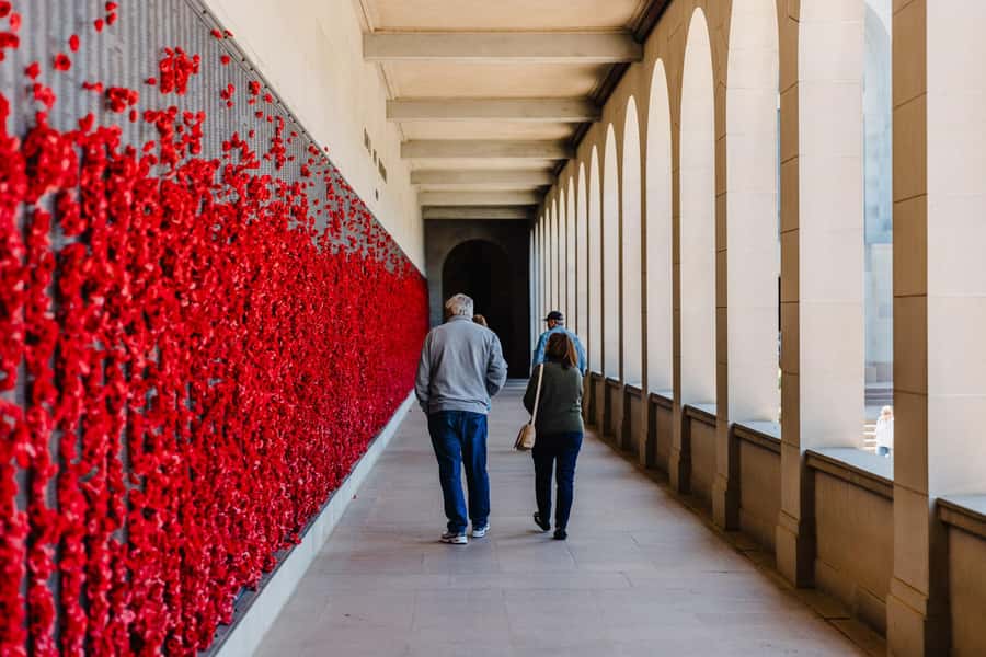 From Sydney: Canberra Day Tour - Lunch and the National Museum of Australia