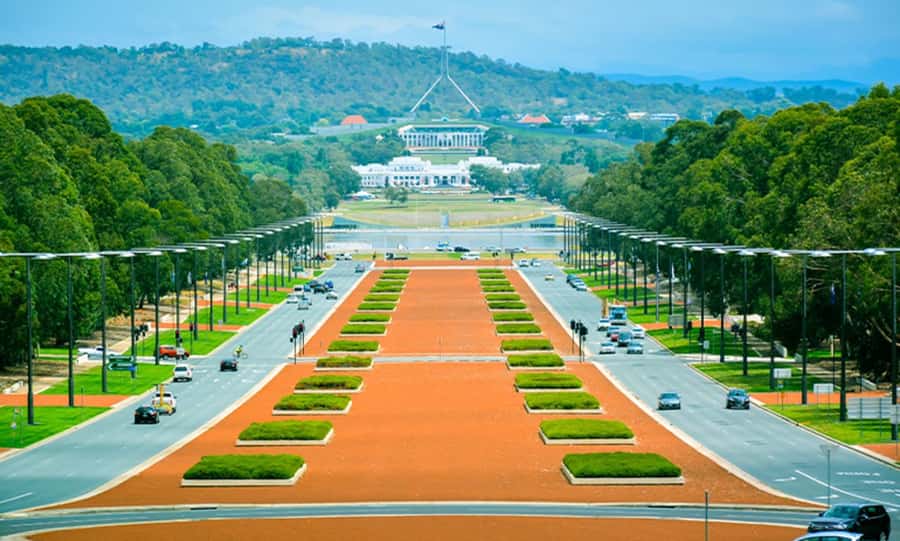From Sydney: Canberra Floriade Festival Includes Lunch - Who should book this Canberra day trip?