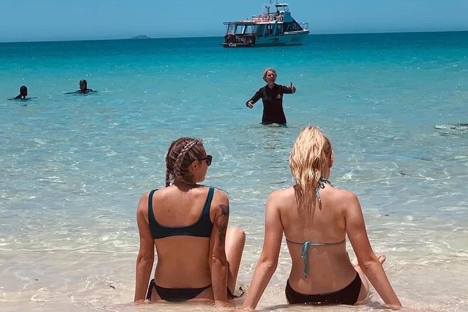 Full-Day Whitsunday Tour: Whitehaven Beach and Hill Inlet with BBQ - Friendly hosting is part of the family-run character