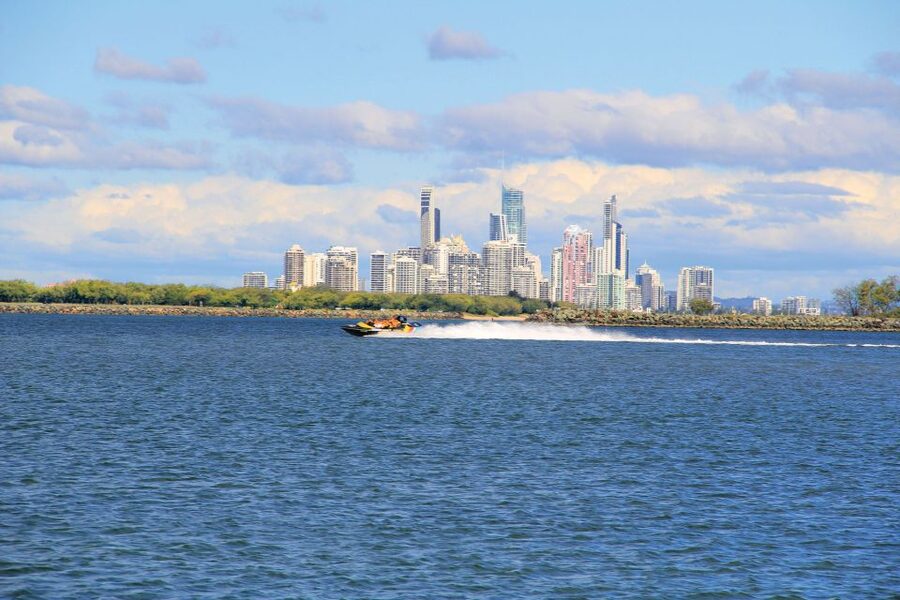 Gold Coast: 1-Hour Extreme Jet Boat Ride - Who should book this Gold Coast ride?