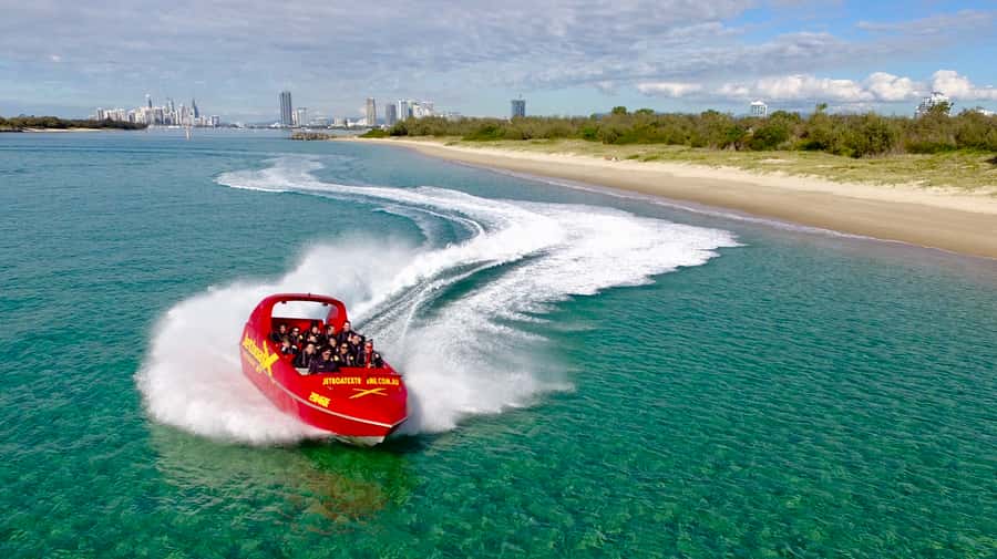 Gold Coast: 55-Minute Extreme Jet Boat Ride - From Surfers Paradise streets to open water speed